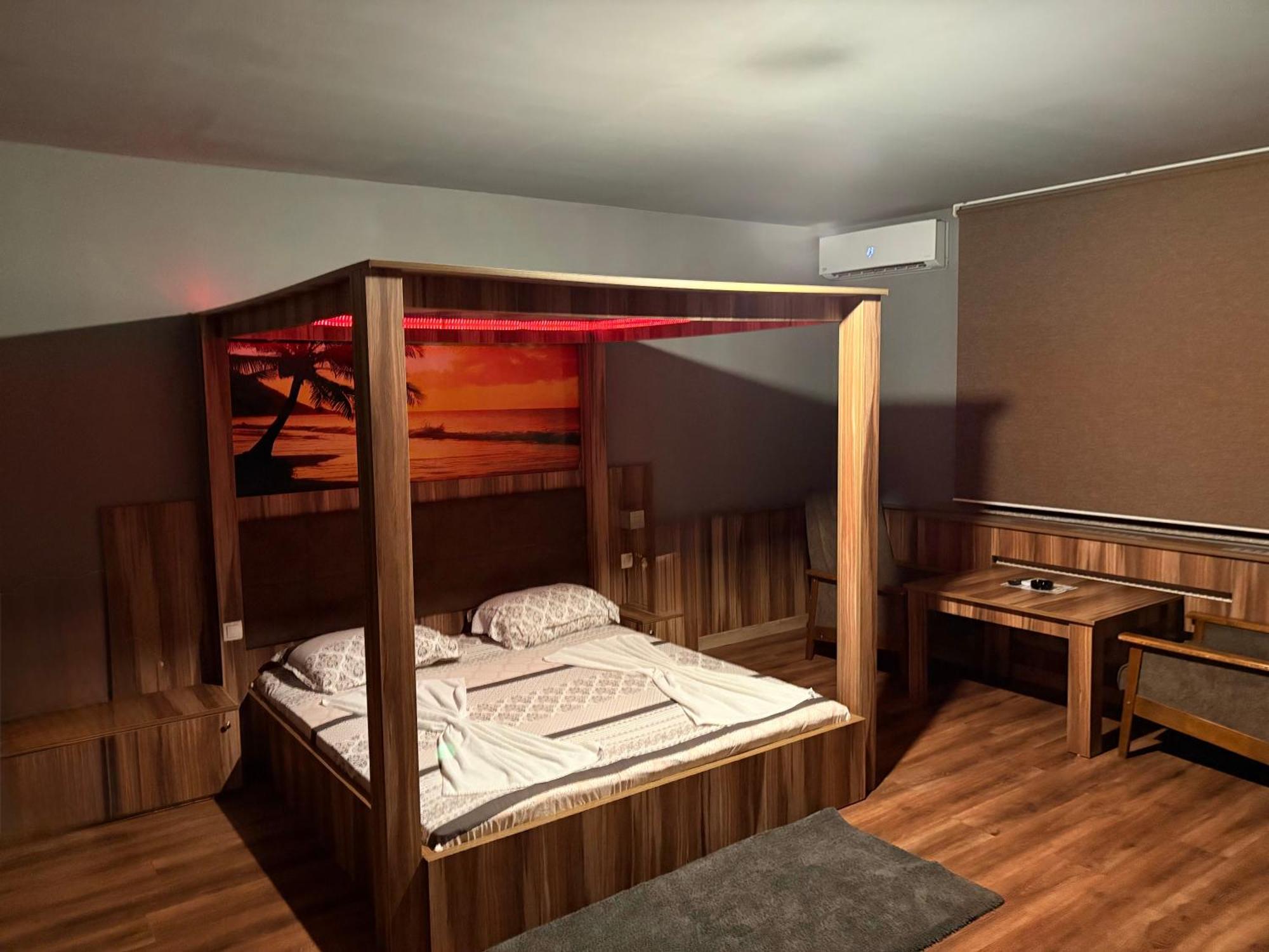 Hotel Europa 92 Урошевац Экстерьер фото